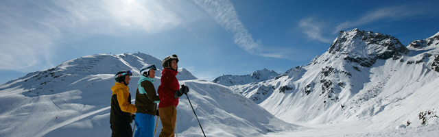 Skifahrer am Pitztaler Gletscher